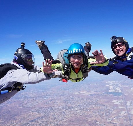 skydiving-journey-woman-struggle-licence-USPA-airborne-petawawa-parachuting-learn-to-skydive
