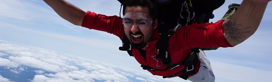 freefall-ottawa-river-first-time-tandem-jumpers