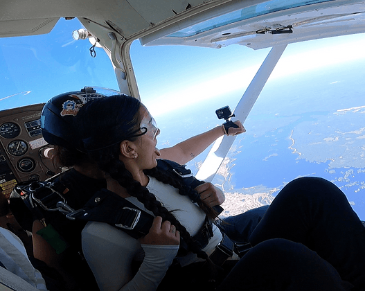 360-POV-Package-ottawa-river-views-skydiving-video-package-handcam-instructor-sky