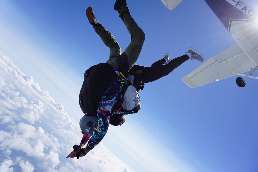 How windy is too windy for skydiving?